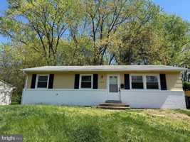 featured image of 4515 Kenwood Dr