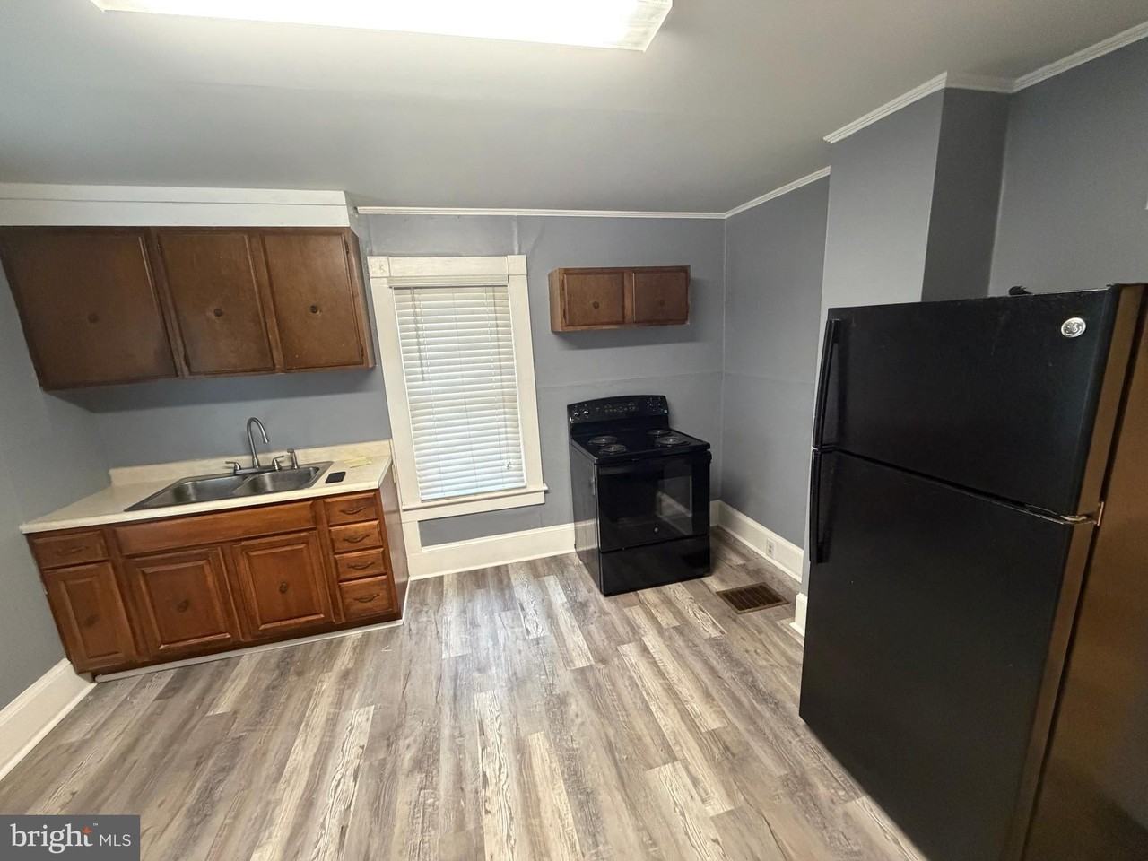 731 Osborne Way ## 2 - Photo 4 of 12