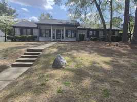 featured image of 2439 Dartmouth Dr #1