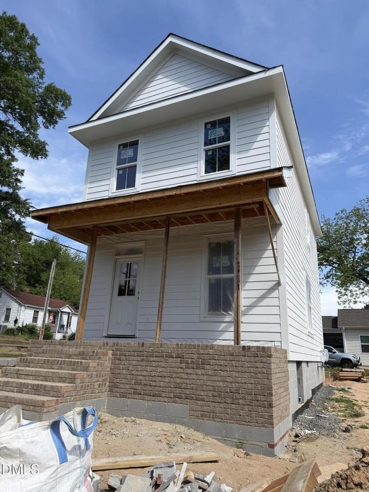 1203 Fern St - Photo 4 of 39