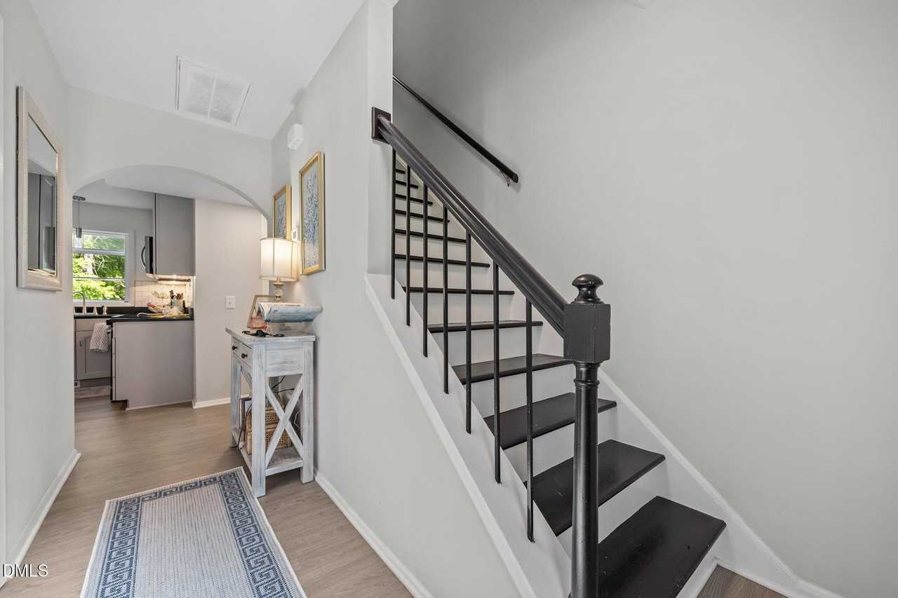 6028 Stratton Pl - Photo 4 of 41