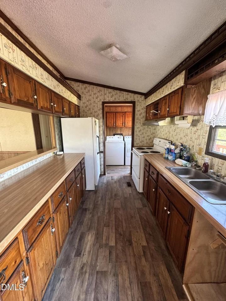 239 Dead Rd - Photo 6 of 11