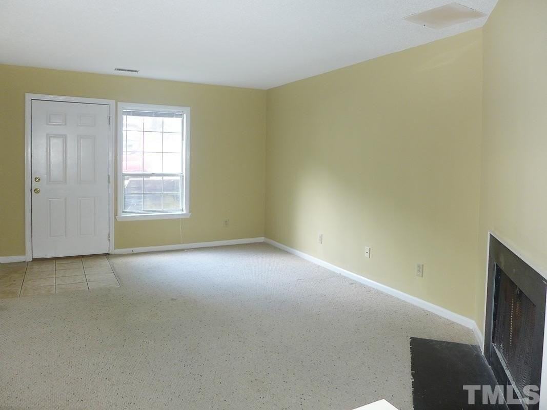 138 Marlowe Ct - Photo 3 of 15