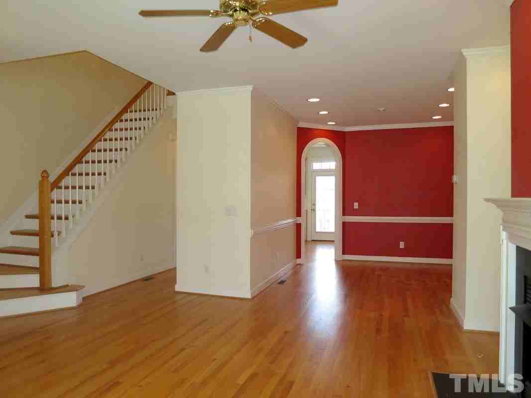 502 Copperline Dr - Photo 4 of 25