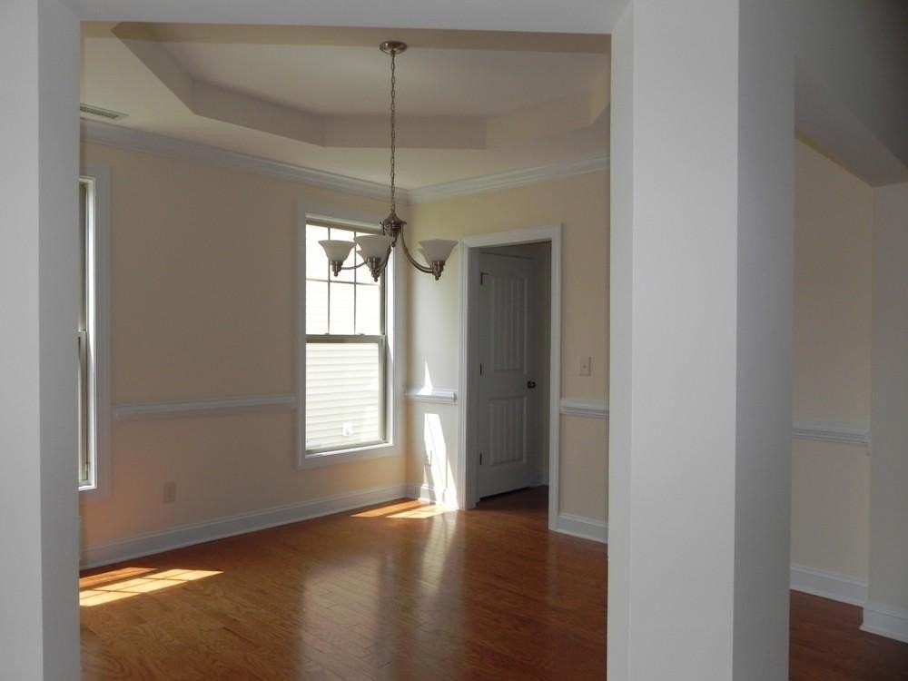 4019 Vallonia Dr - Photo 3 of 17