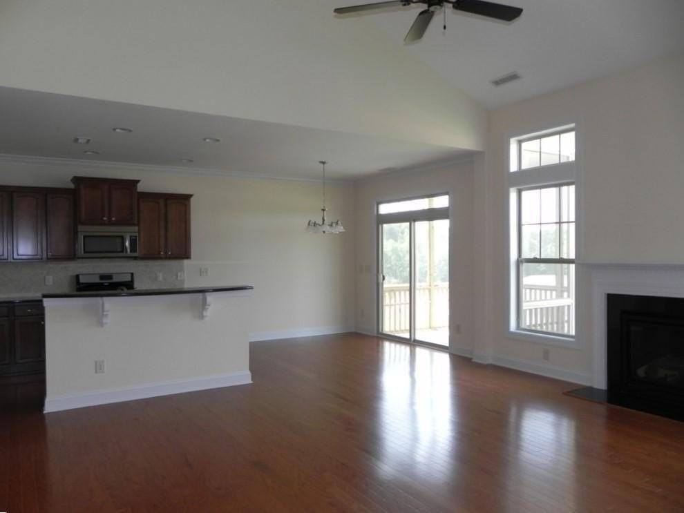 4019 Vallonia Dr - Photo 5 of 17