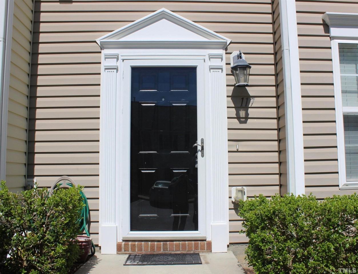 117 Baberton Dr - Photo 2 of 22