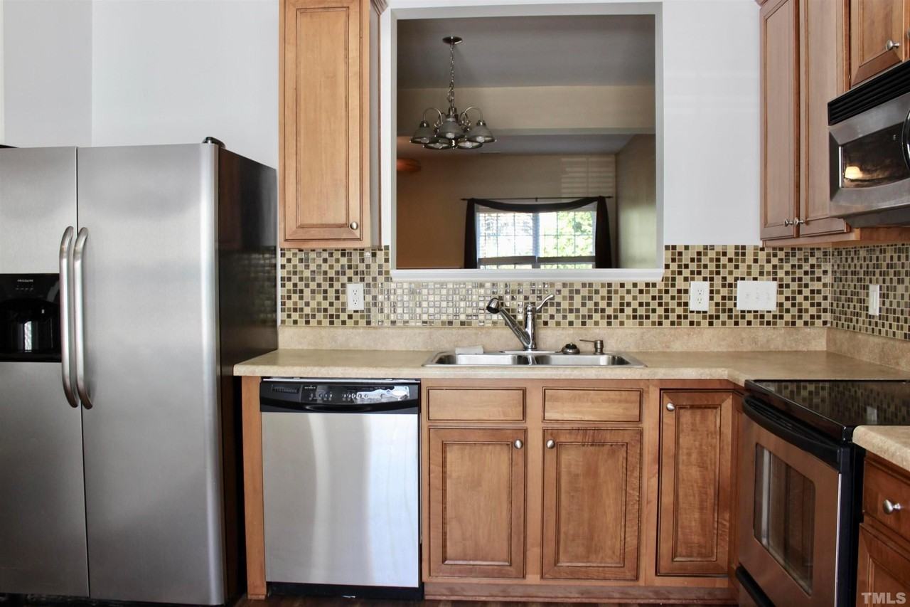 117 Baberton Dr - Photo 4 of 22