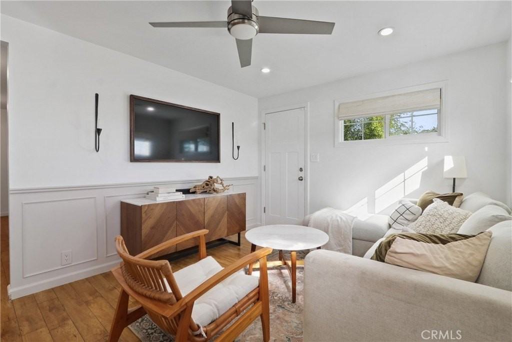 725 N Bandini St - Photo 3 of 15