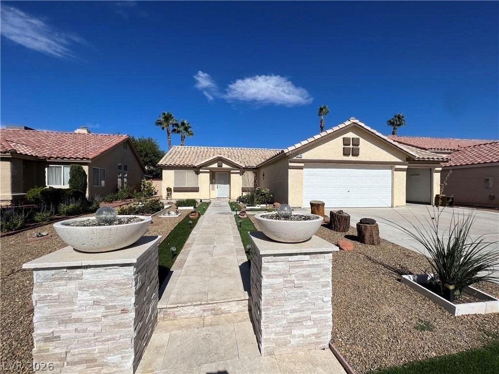 6260 Curlew Dr - Photo 3 of 26