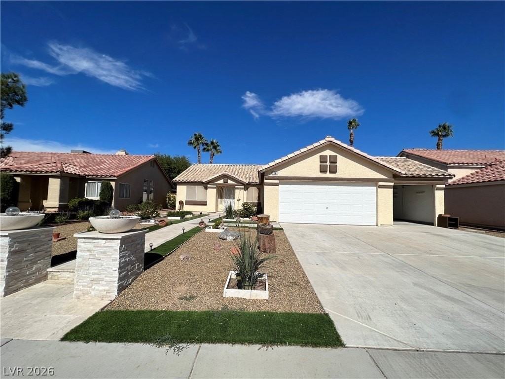 6260 Curlew Dr - Photo 4 of 26