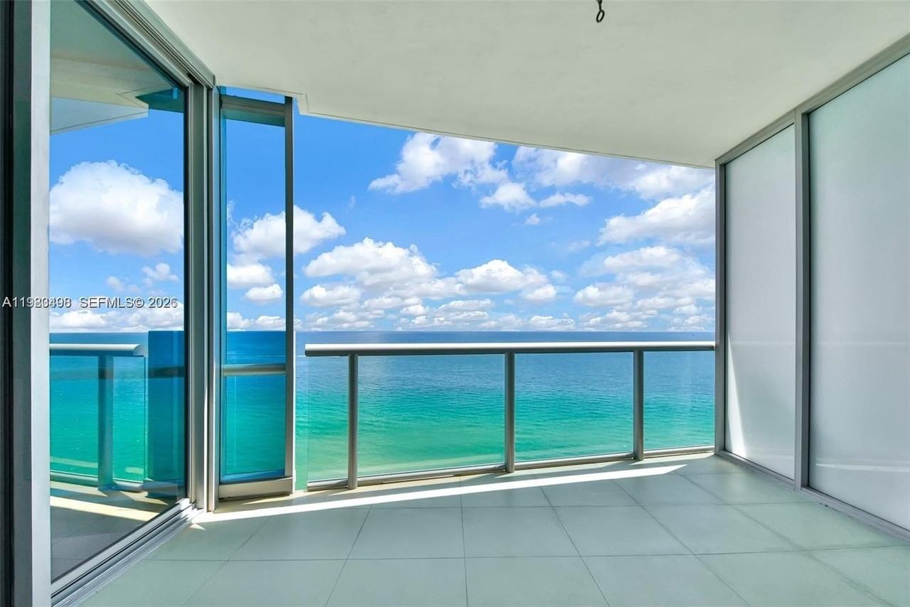 17121 Collins Ave #1803 - Photo 6 of 18