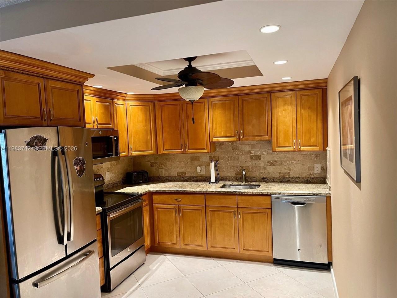 2042 Newcastle C #2042 - Photo 4 of 17