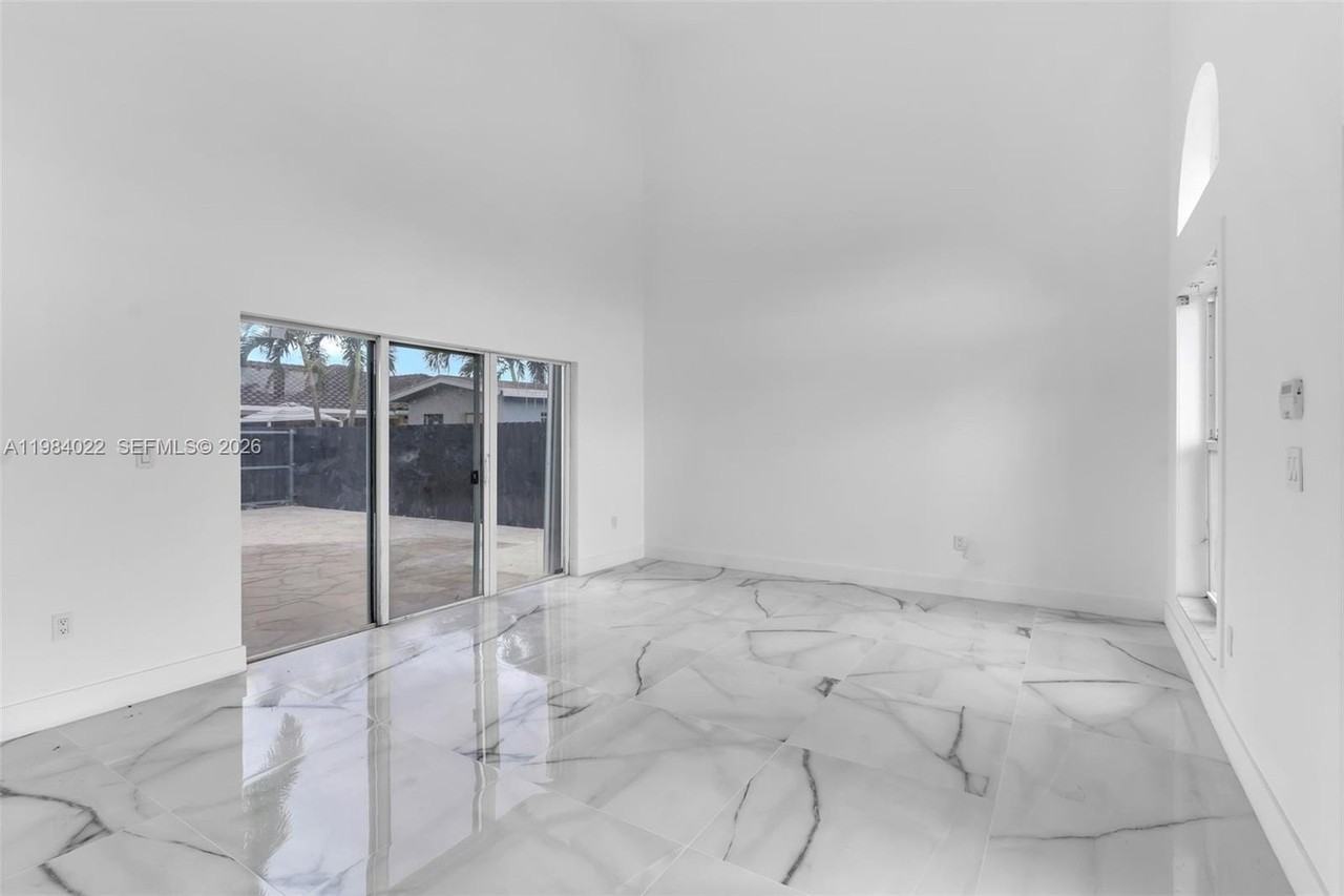 14848 Sw 180th St - Photo 4 of 39