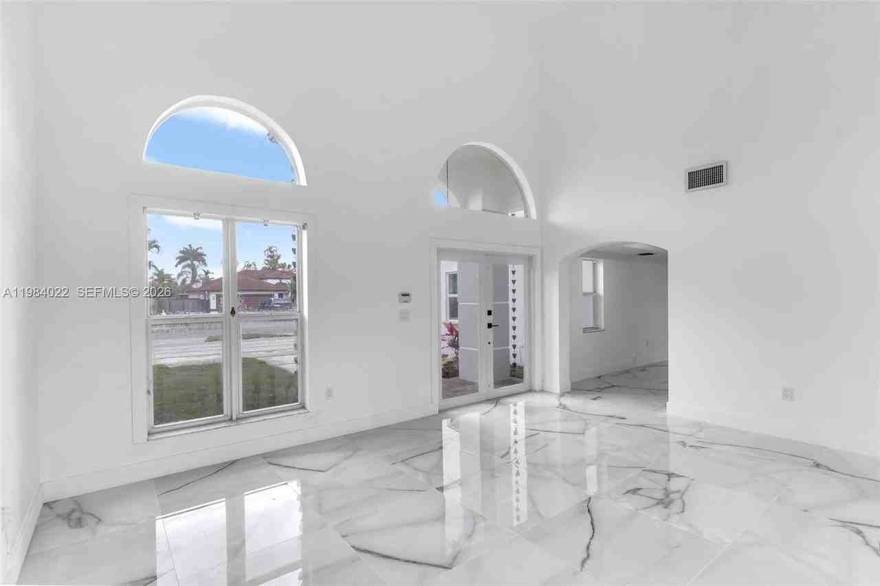 14848 Sw 180th St - Photo 6 of 39