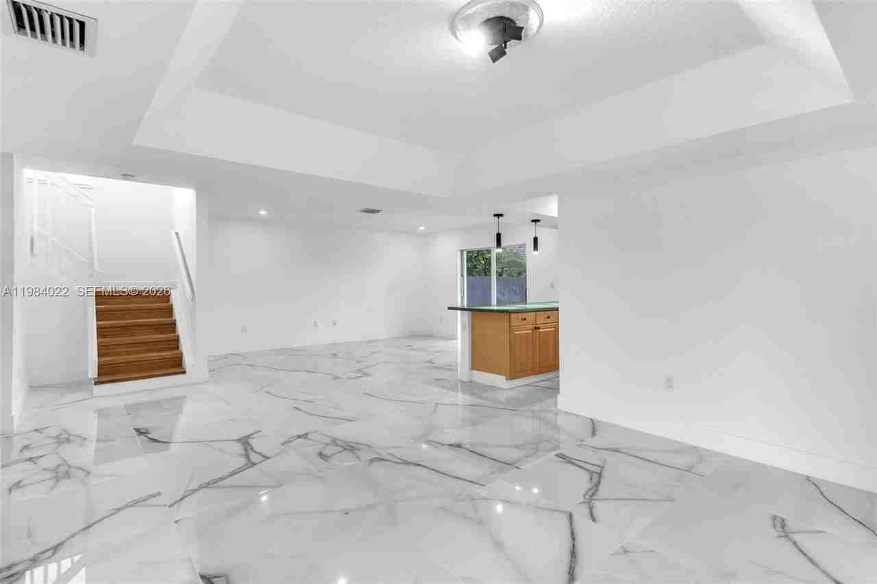 14848 Sw 180th St - Photo 7 of 39