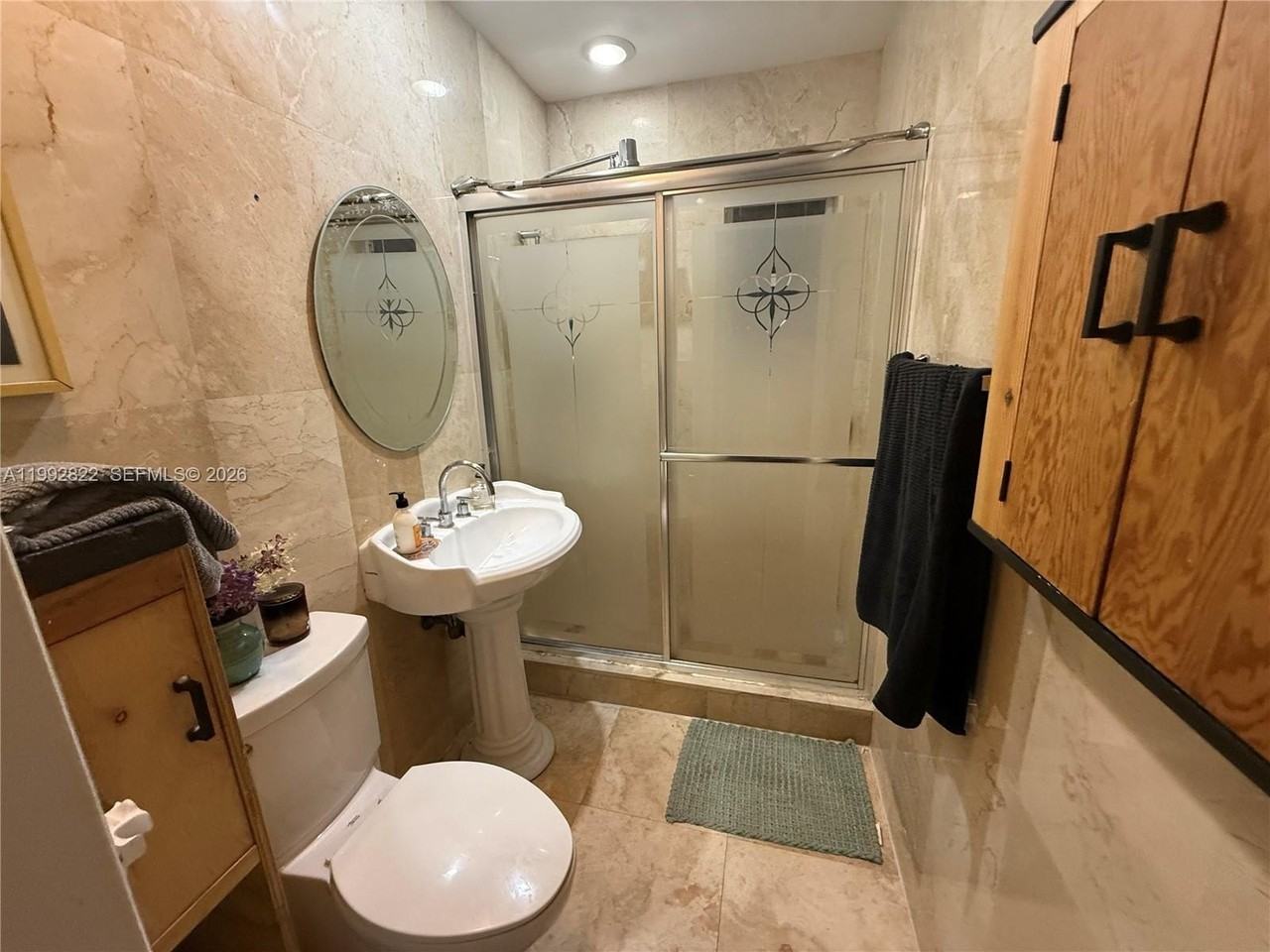 1921 Jefferson St - Photo 6 of 13