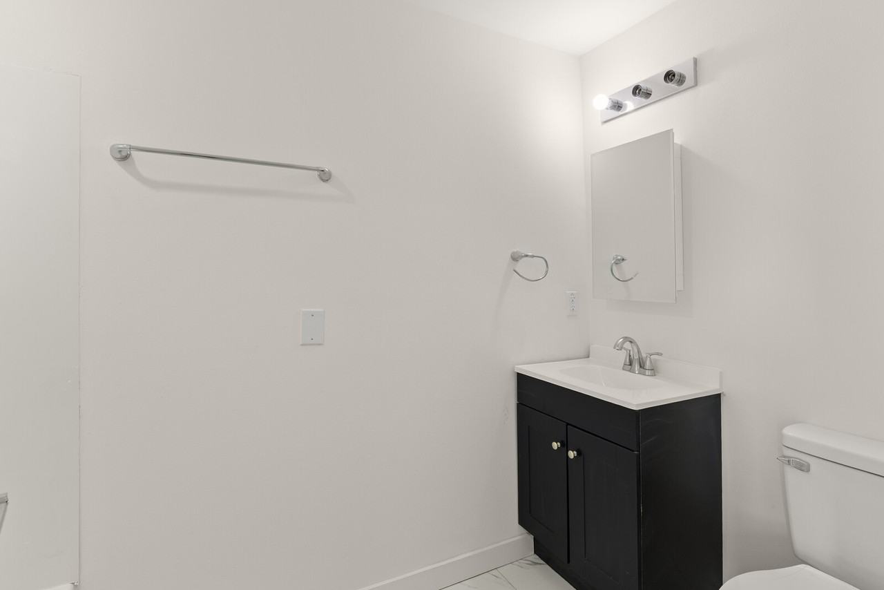 2401 Columbus Ave #A - Photo 6 of 10