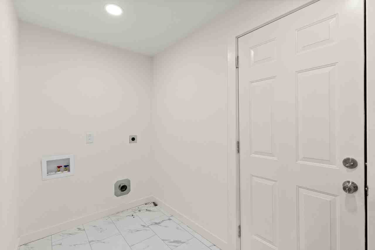 2401 Columbus Ave #A - Photo 7 of 10