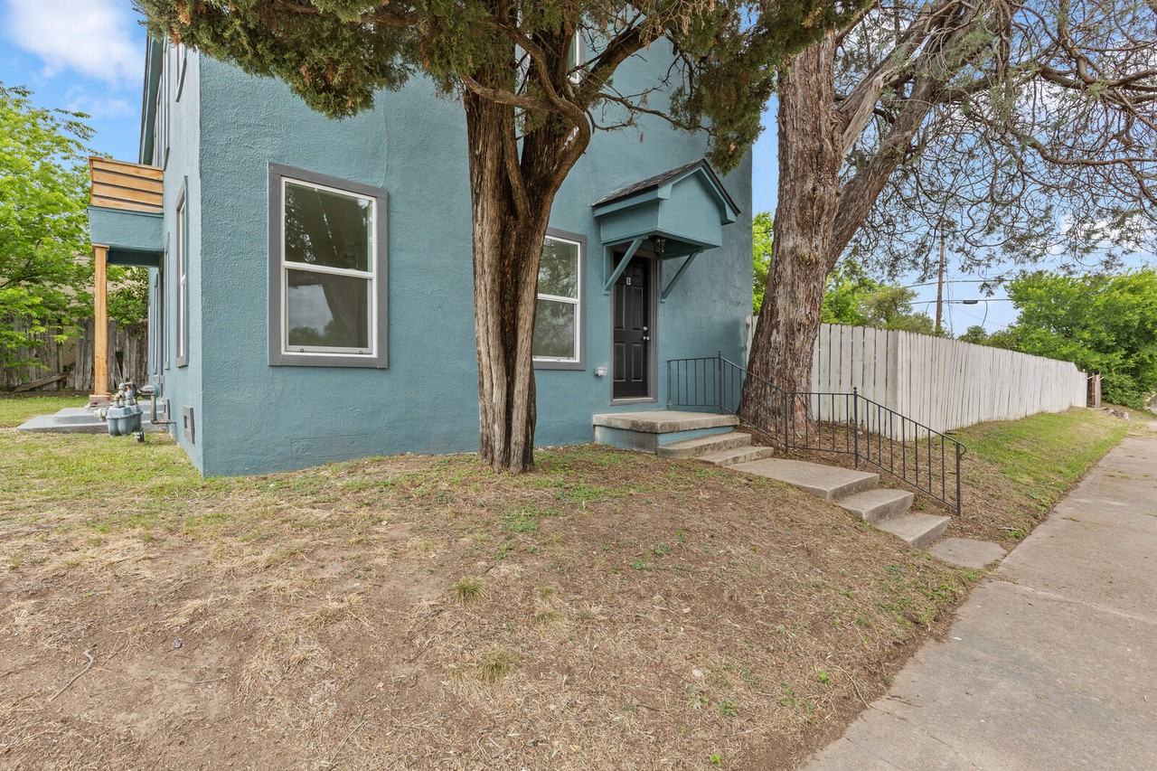 2401 Columbus Ave #B