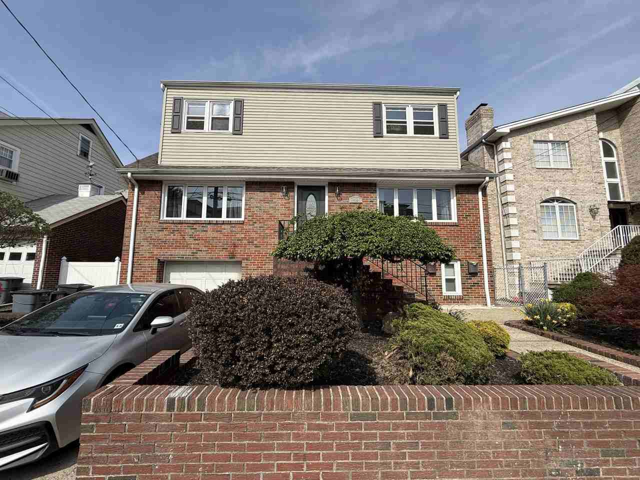 49 Grant Ave #2 - Photo 2 of 8