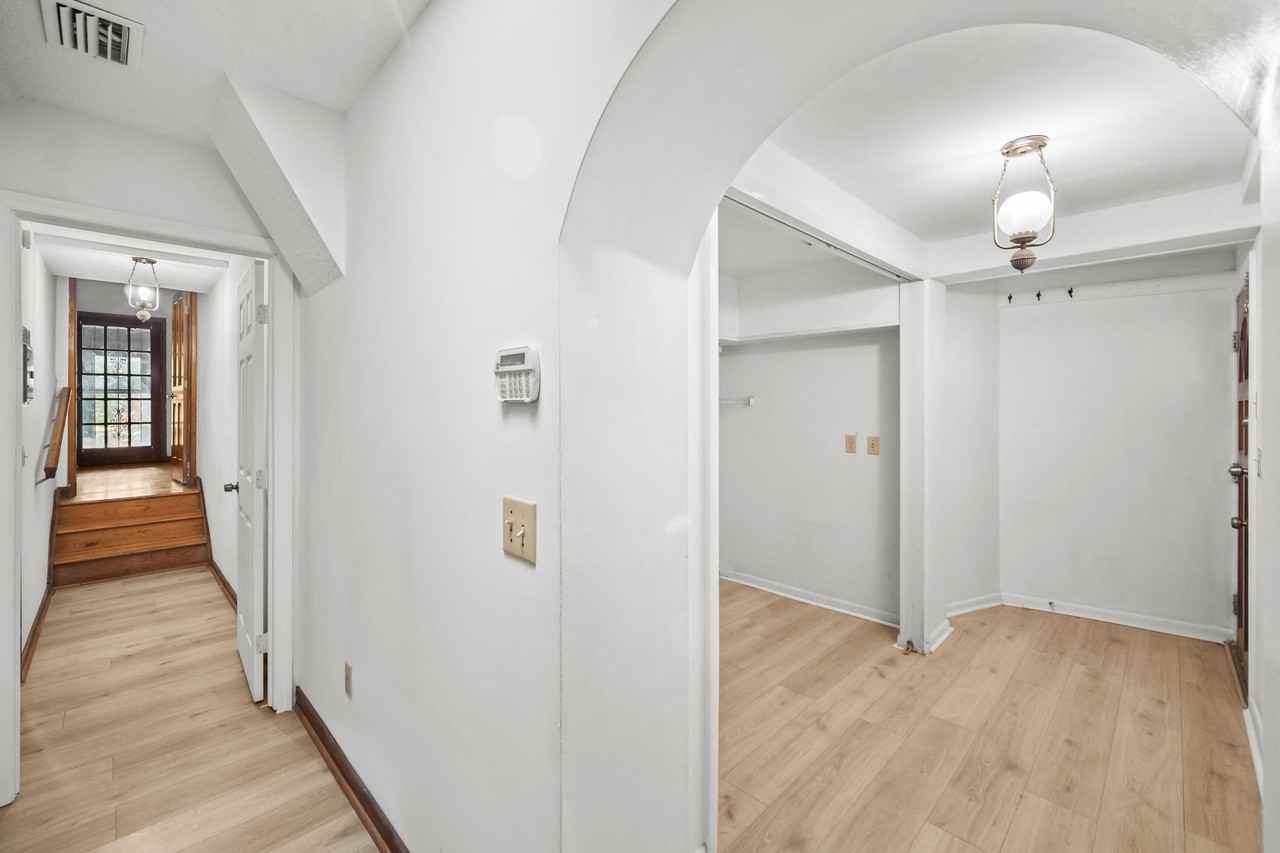 Harlow Blvd - Photo 4 of 34