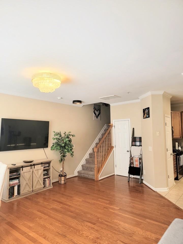 2220 Valley Edge Drive - 1Unit 107 #1 - Photo 3 of 21