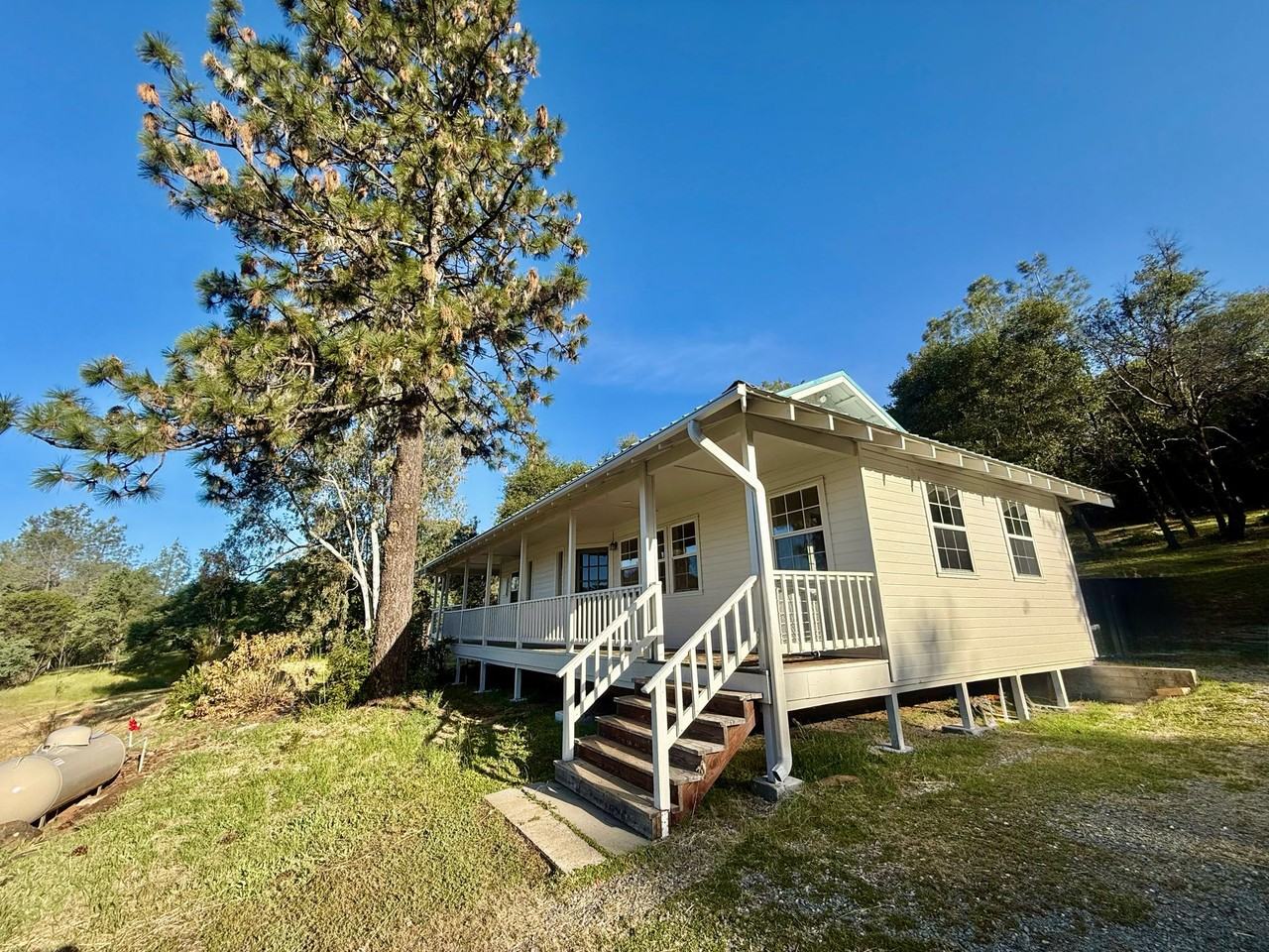 16083 Indian Springs Ranch Rd #1 - Photo 2 of 37