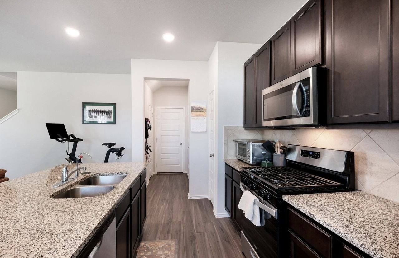 4910 Sandstone Way #1 - Photo 3 of 10