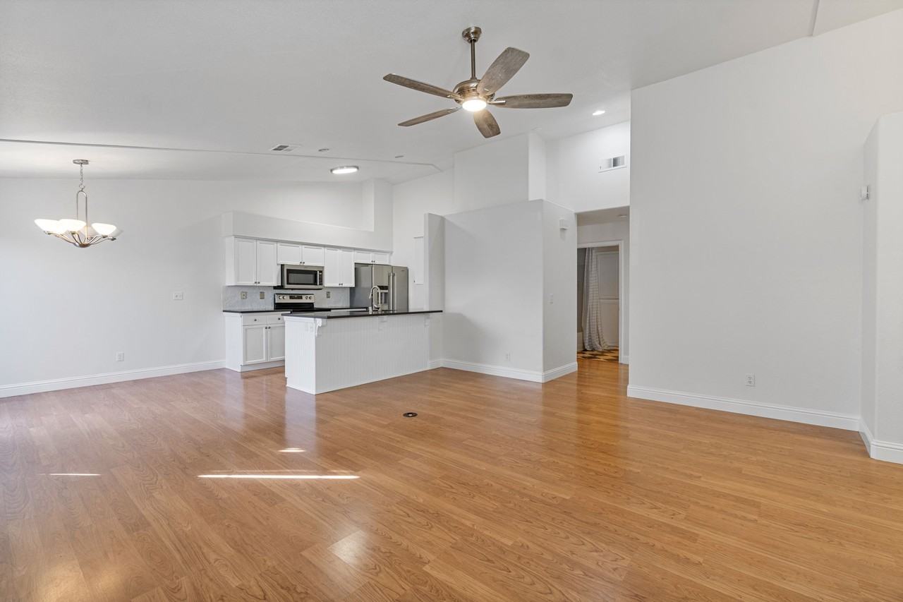 8884 N Del Mar Ave #1 - Photo 7 of 24