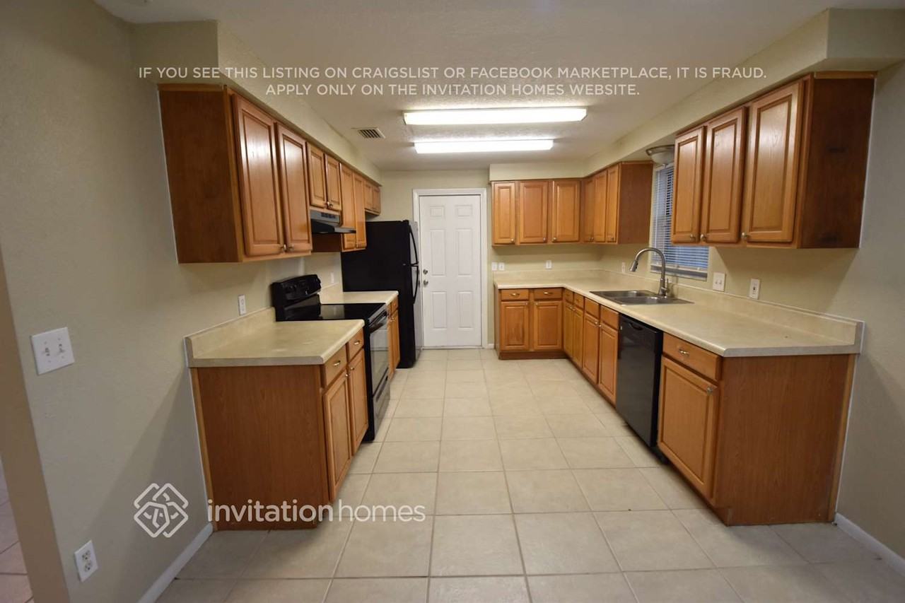 1540 North St - Photo 4 of 12