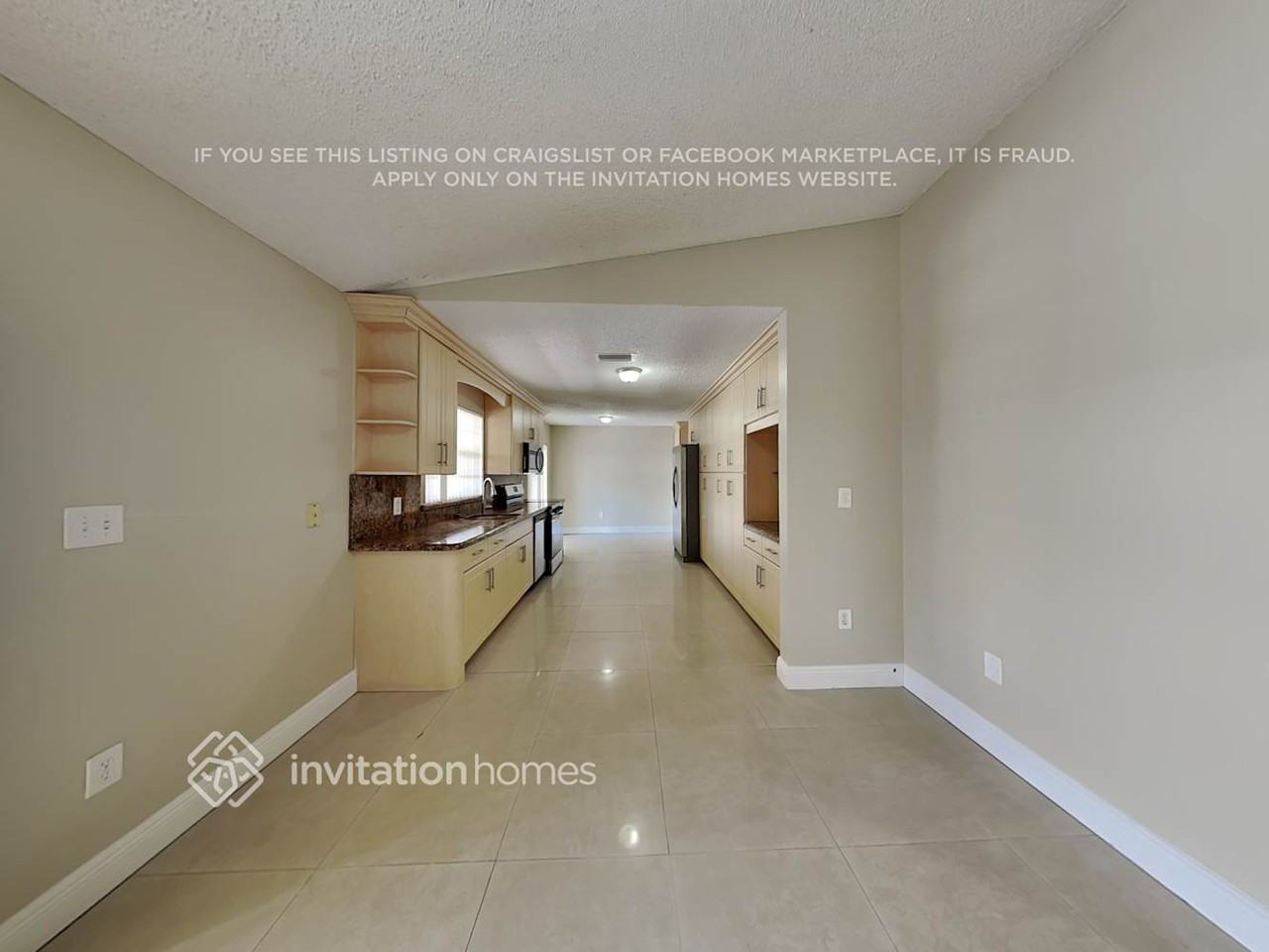 1086 Nw 128th Ave - Photo 5 of 19