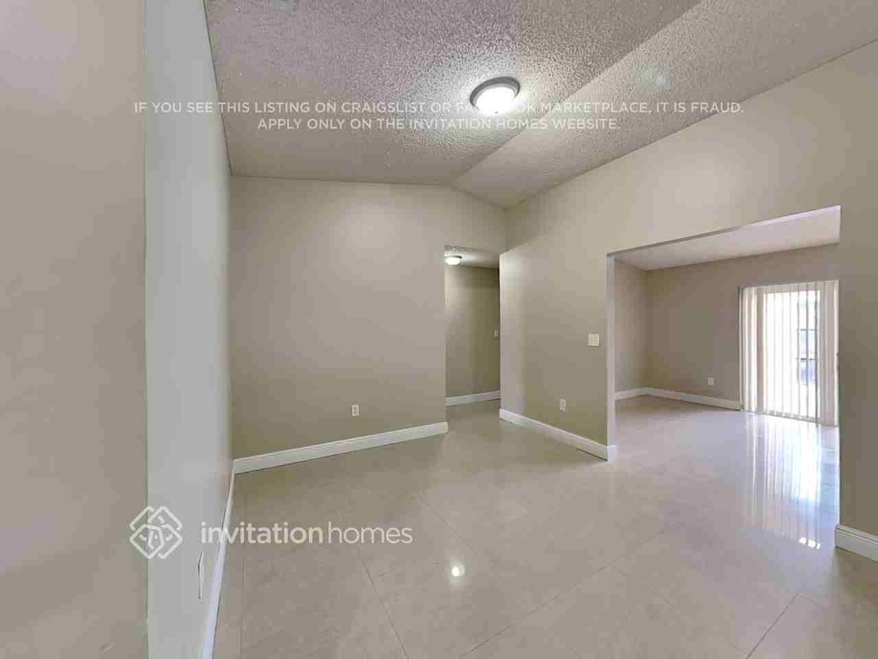 1086 Nw 128th Ave - Photo 7 of 19