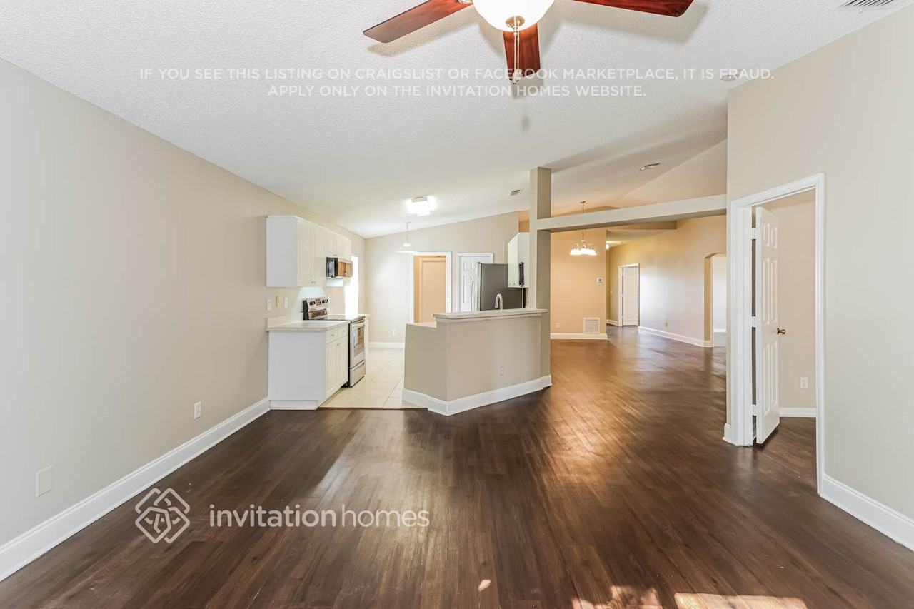 2257 Deercroft Dr - Photo 3 of 17