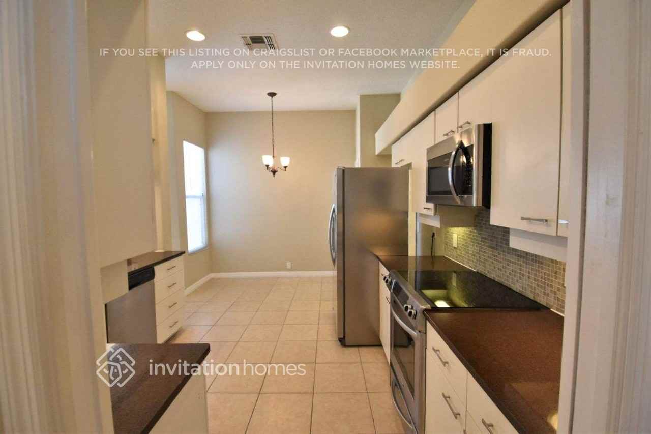 4488 Hidden Pine Ct - Photo 7 of 16