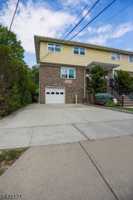 featured image of 210 Walnut St