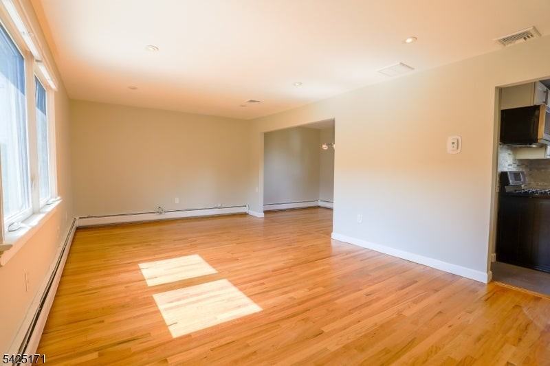 210 Walnut St - Photo 3 of 24