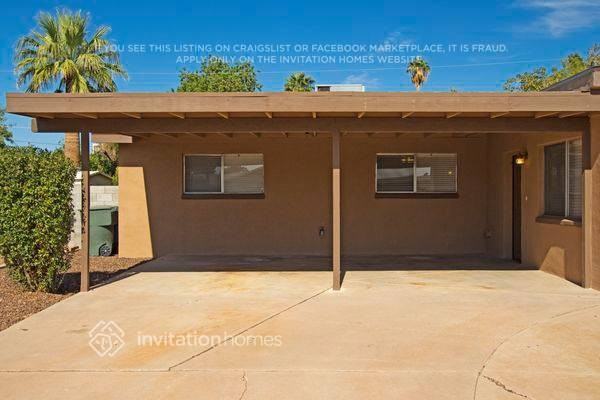 3132 W Surrey Ave - Photo 2 of 23