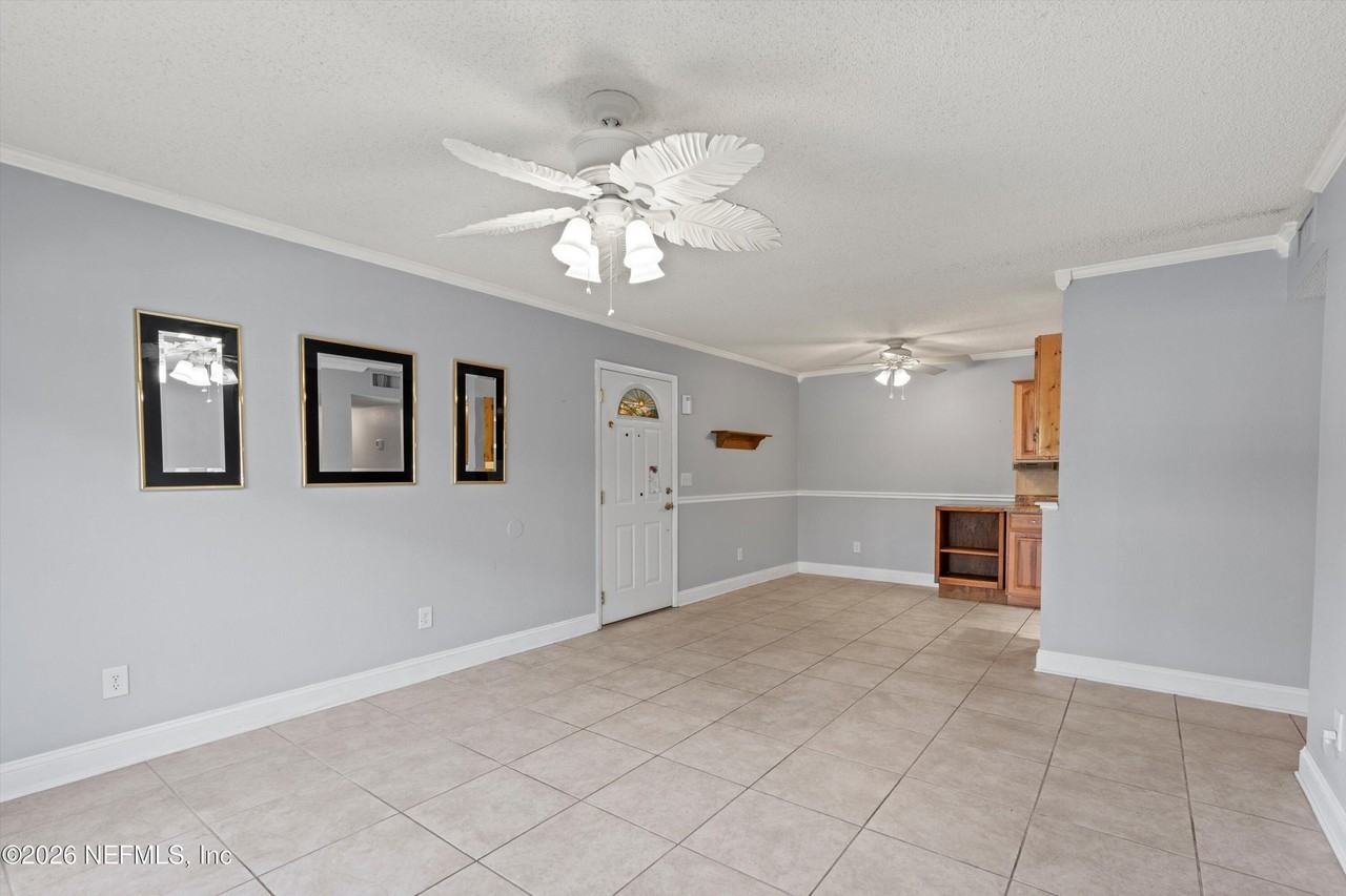 3737 Loretto Rd ##803 - Photo 5 of 25