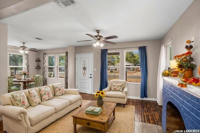 1530 Sw 19th St - Photo 2 of 26