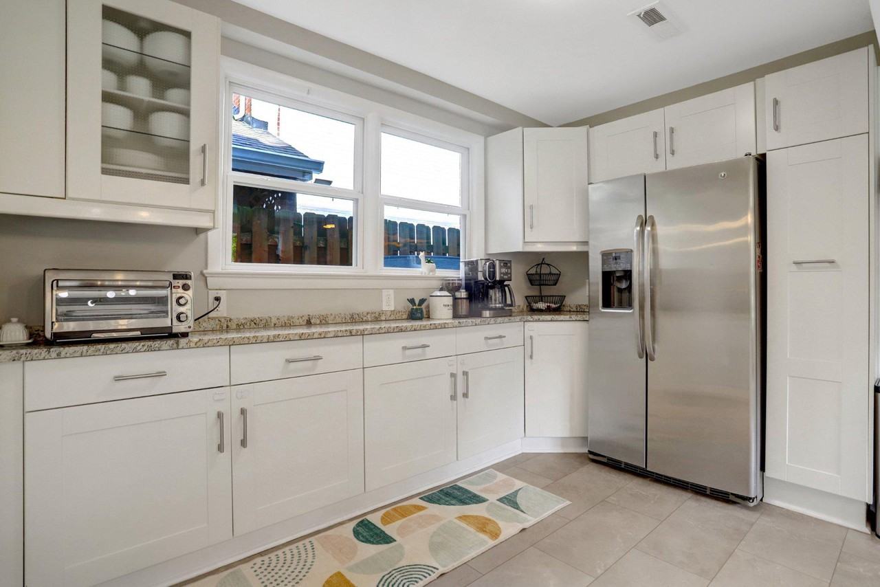 1316 Commonwealth Ave - Photo 7 of 27