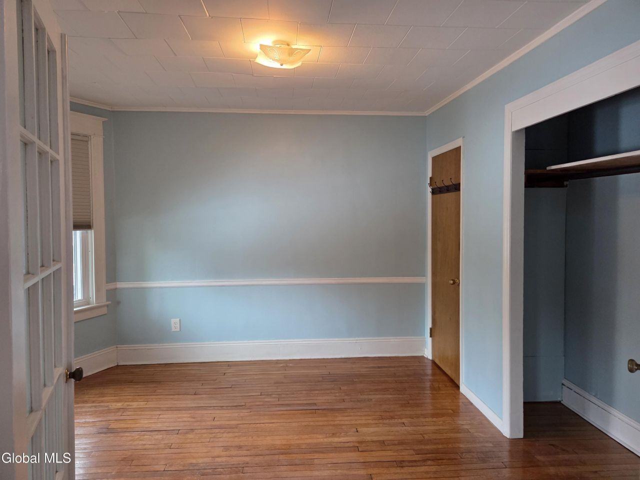 1594 Union St Apt 1st - Photo 7 of 8