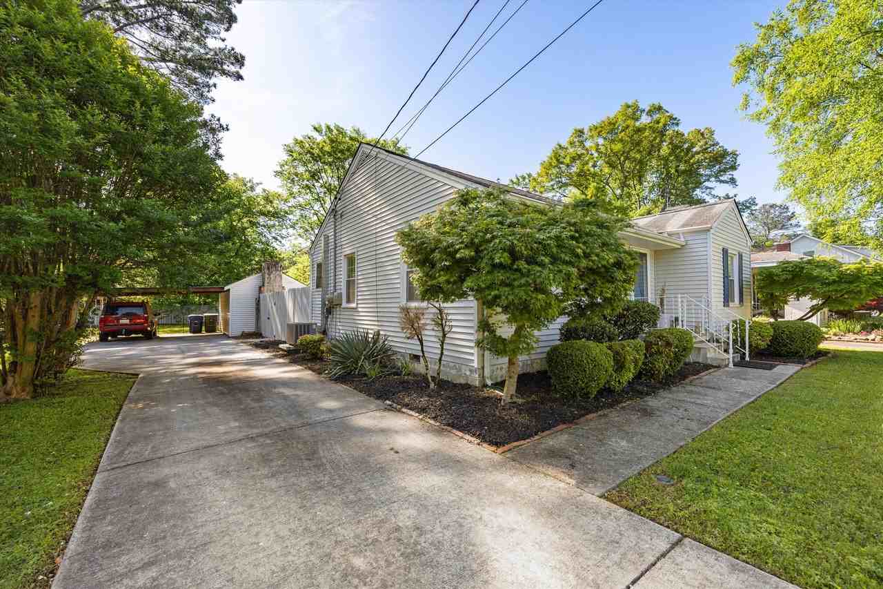 108 S Saint Marks Ave - Photo 3 of 30