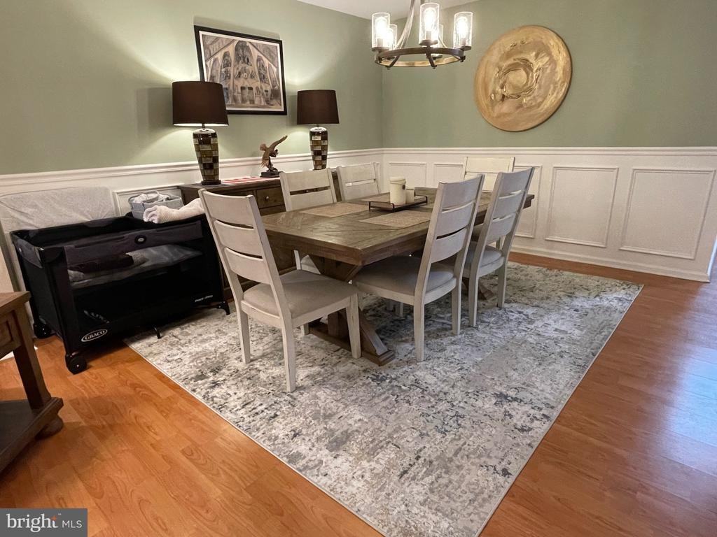 404 Summerhill Ct - Photo 6 of 36