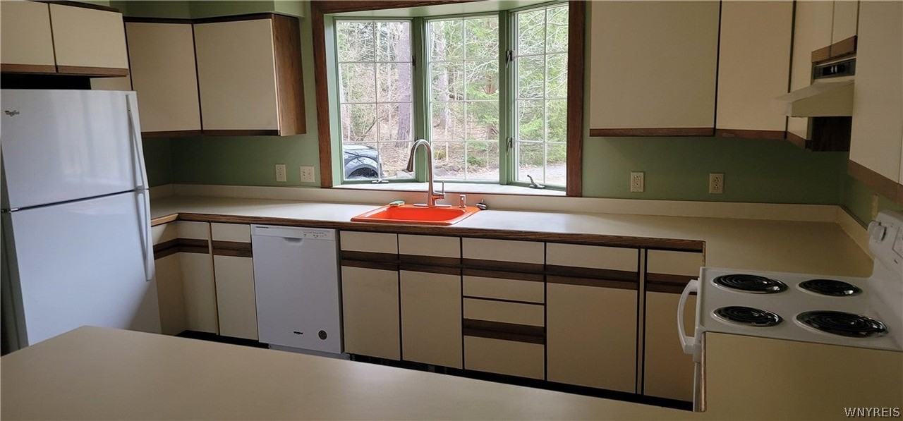 1028 E Main St - Photo 7 of 15