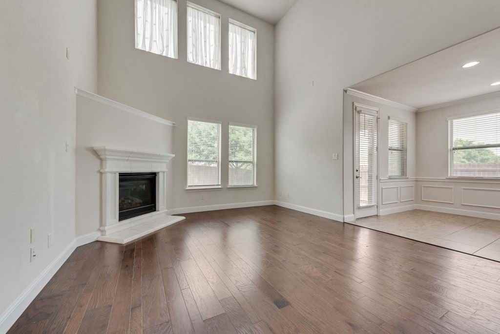 1398 Caspian Dr - Photo 6 of 27