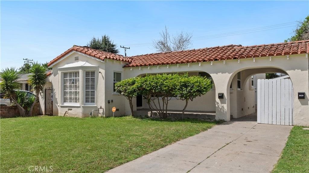 9427 S 2nd Ave - Photo 2 of 37