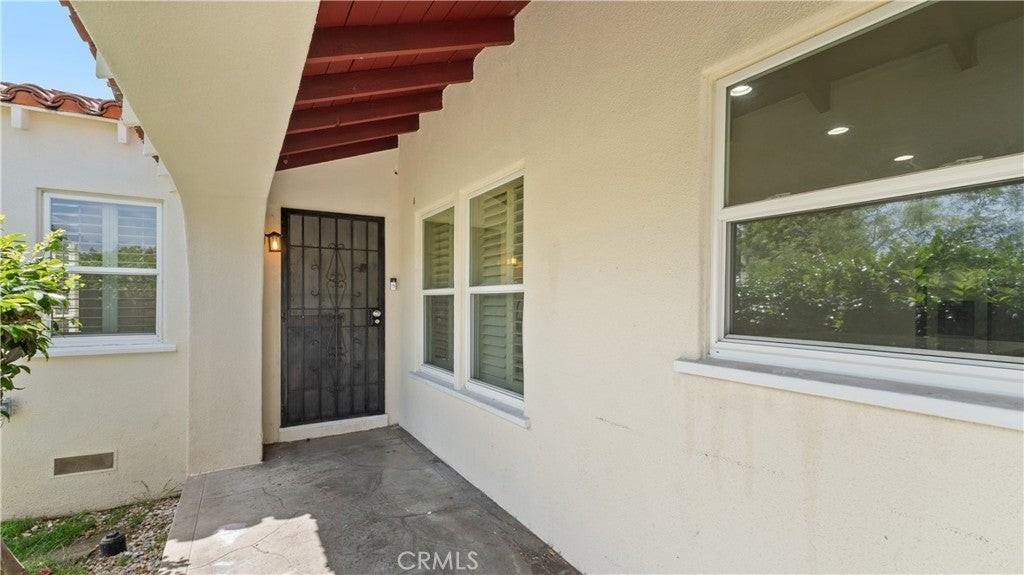 9427 S 2nd Ave - Photo 5 of 37