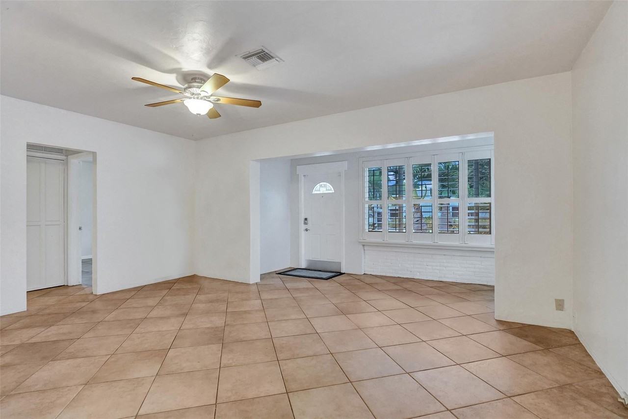 1316 Ne 2nd Ave - Photo 3 of 32