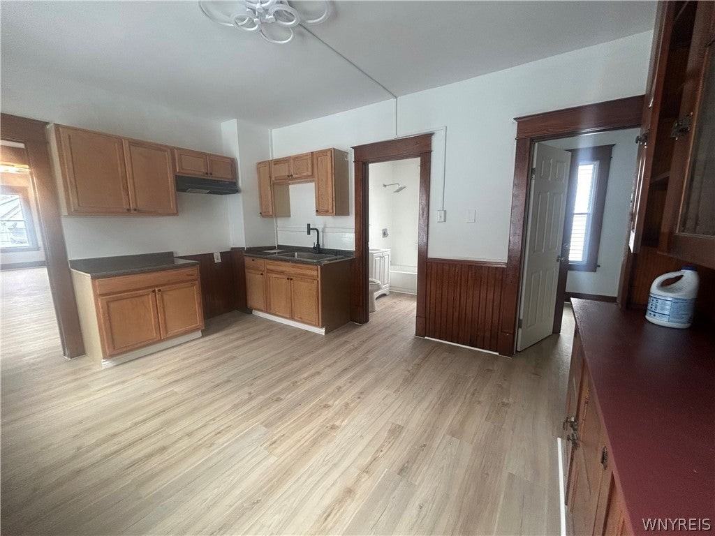411 Upper Cambridge Avenue - Photo 3 of 14